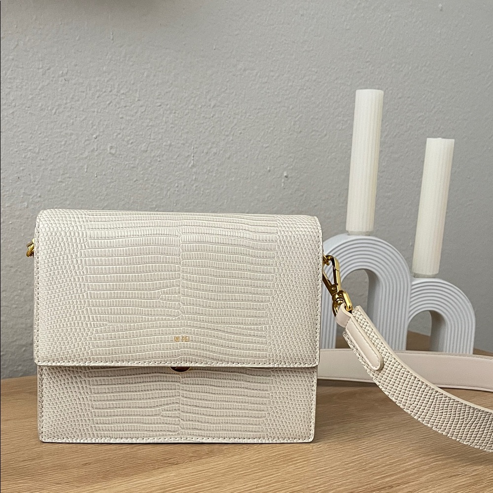 JW PEI-Elegant Cream Textured Women's Bag